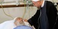 عیادت رئیس‌جمهور از رهبر انقلاب پس از انجام عمل جراحی