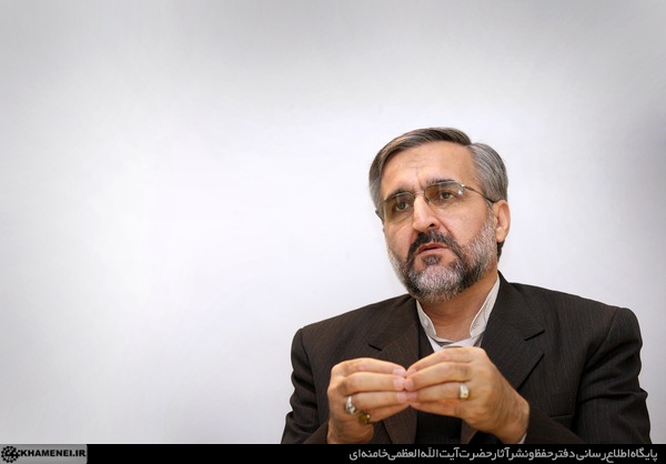 عکس / گفت‌وگو با دکتر حسین رضی پیرامون آرایش رسانه‌ای در زمان انتخابات: