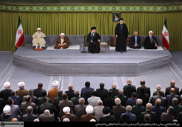 دیدار مسئولان نظام، نمایندگان و سفرای کشورهای اسلامی با رهبر انقلاب