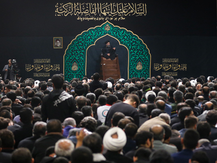 آخرین شب مراسم عزاداری ایام شهادت حضرت فاطمةالزهرا سلام‌الله‌علیها در حسینیه امام خمینی(ره)